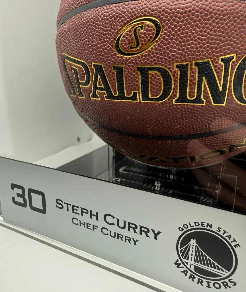 Golden State Warriors - Stephen Curry - Basketball - 3.webp