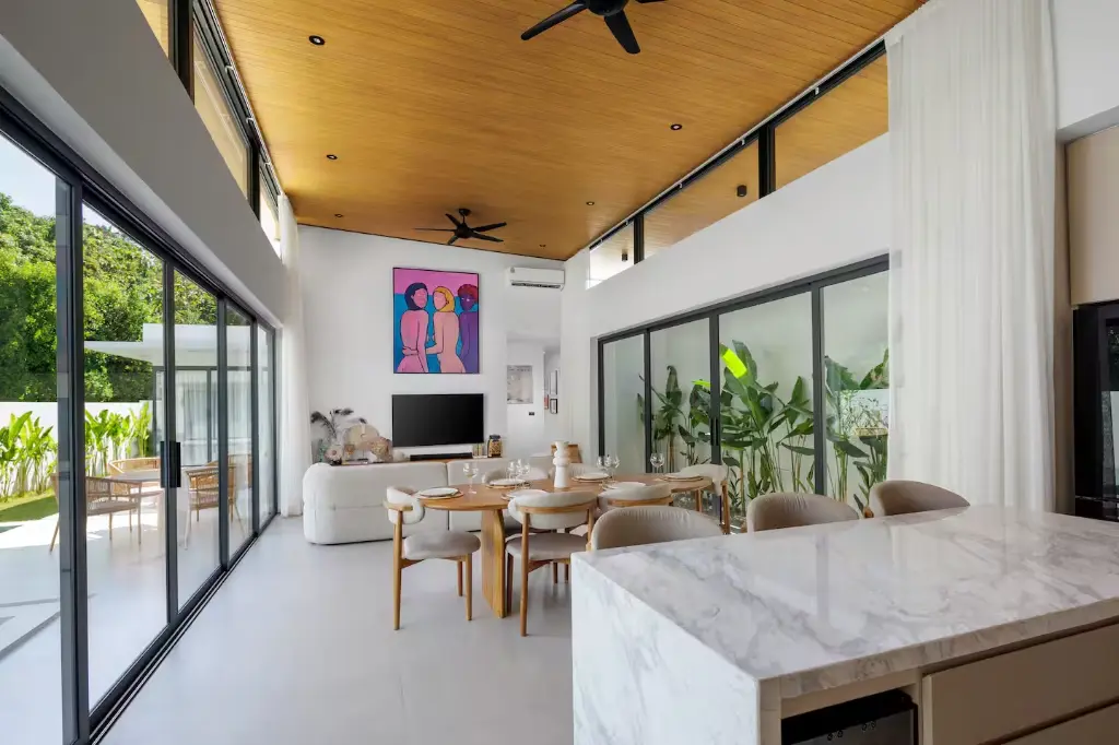 villa amour living room.webp