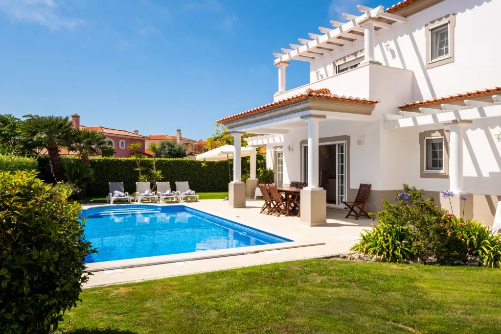 Portugal Villa 2.jpg.webp