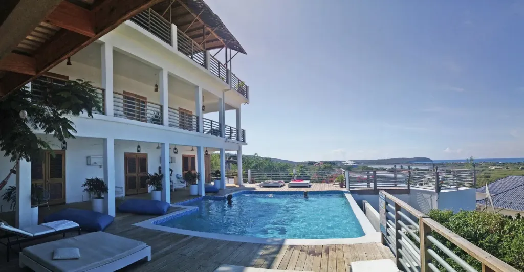 Caribbean Getaway for 10 - A week in a fabulous villa for ten people at Treasure Beach, Jamaica