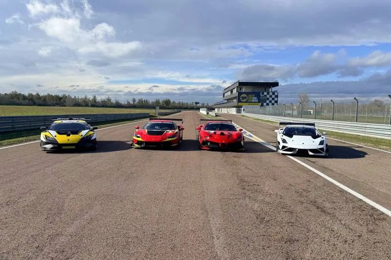 Ferrari & Lamborghini Racetrack – Escape for Two in Bologna