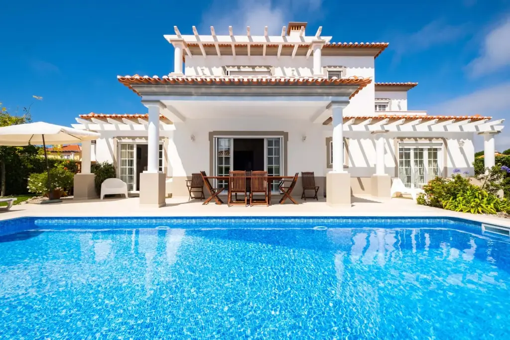 7-night stay in private villa in Praia D’el Rey, Portugal