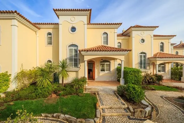 Sun Soaked Algarve Escape for 6 People in Quinta do Lago, Portugal