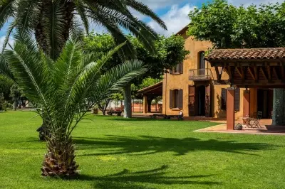 Hola Barcelona! 7 Nights For 8 Guests